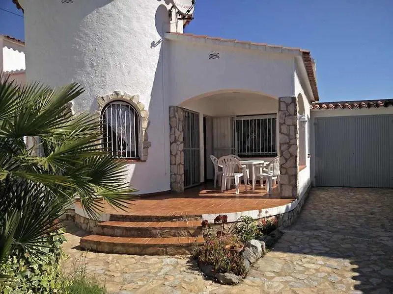 Xalet Amb Jardi Villa Empuriabrava 0*,  Spain